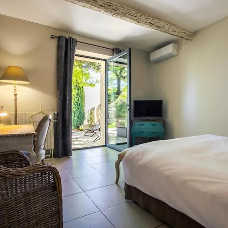 Hotell La Belle Vie Saint-Hilaire-dʼOzilhan