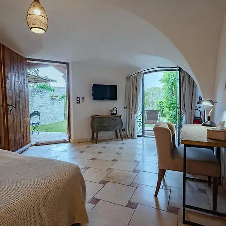 Hotel La Belle Vie 4*