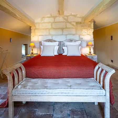 Hotel La Belle Vie Saint-Hilaire-dʼOzilhan